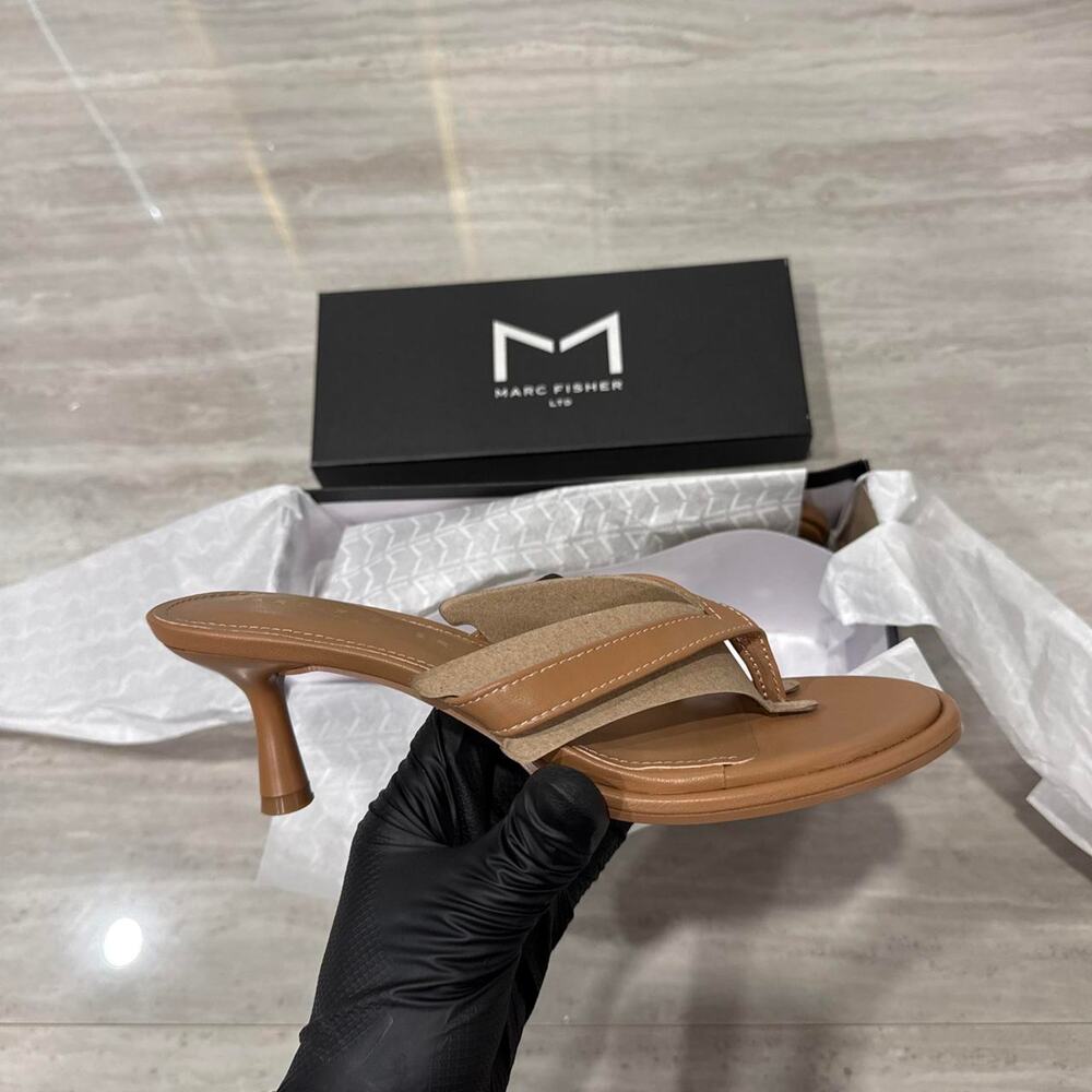 Marc fisher antonia leather thong